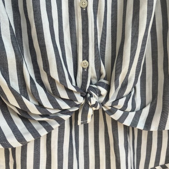 Madewell Tie Front Shirt - Picture 2 of 4